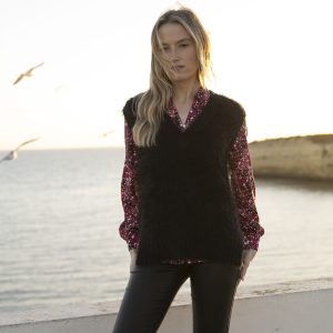 Marble Fluffy V Neck Knit Tank Top-BLACK